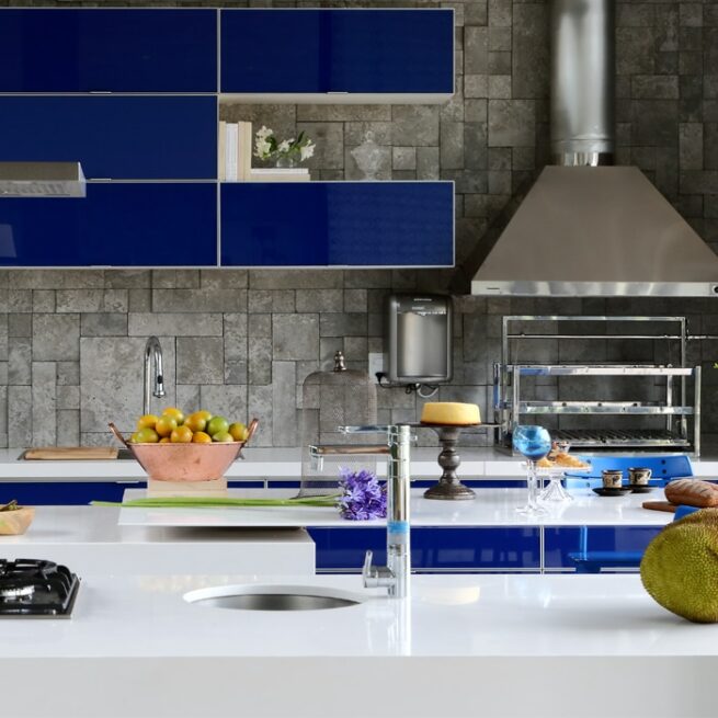 Silestone Blanco Zeus Quartz Kitchen Worktops with Island